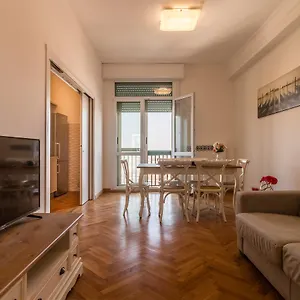 Apartment Tower 13th Floor, Padova